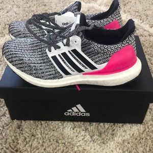 Adidas ultra boost size 4 1/2 youth